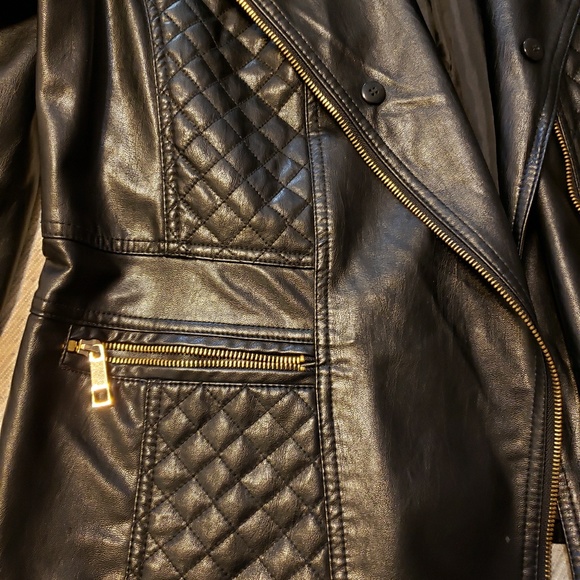 Leather jacket - Picture 4 of 4